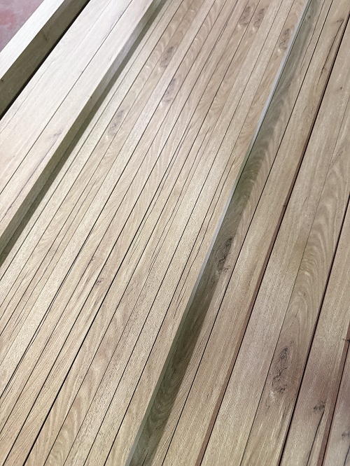 Profilo sublimato con effetto legno. © ipcm
