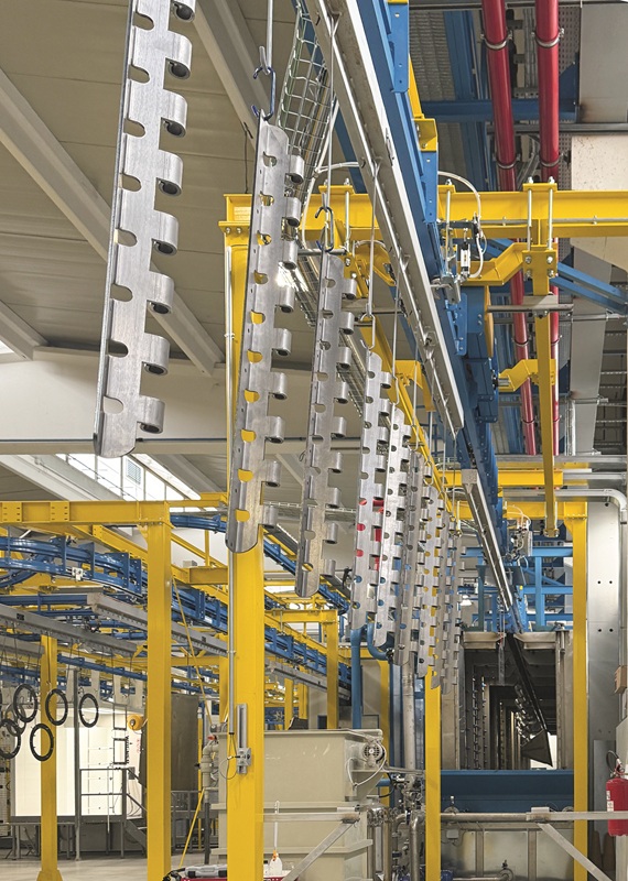 I componenti all’entrata del tunnel di pretrattamento. © ipcm