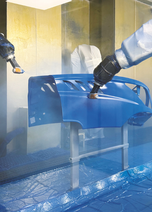 La cabina per l’applicazione del basecoat.