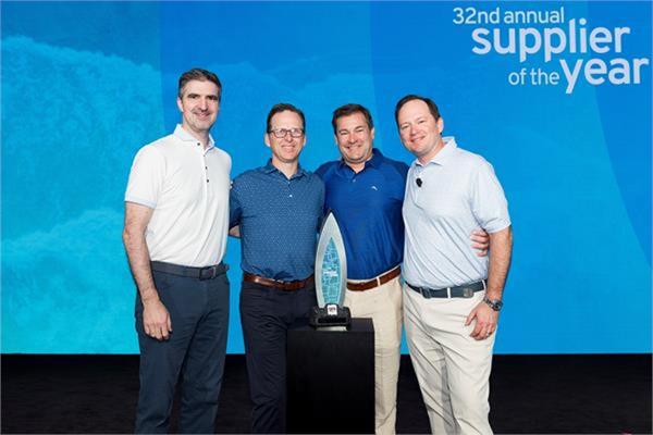 Personnel from Axalta received the Supplier of the Year 2023 award