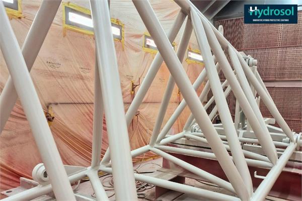 Steel structures coated with HMG HYDROSOL