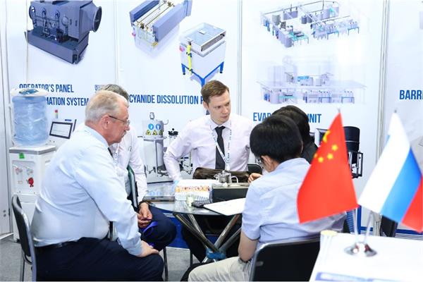 Photo during the tre fairs International Coatings Industry Expo and Surface Finishing Expo 